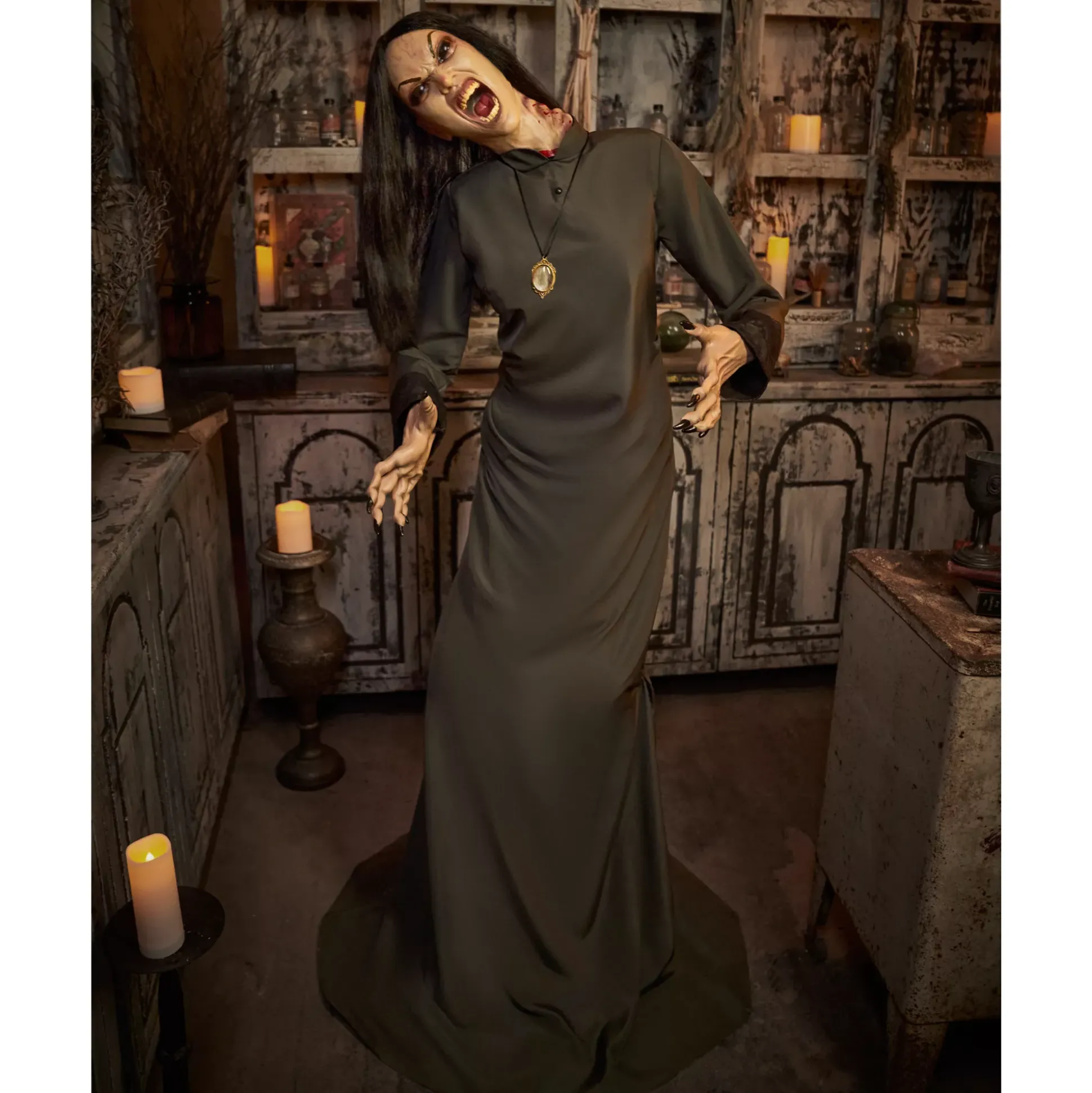 5 Ft 8 In The Widow Animatronic